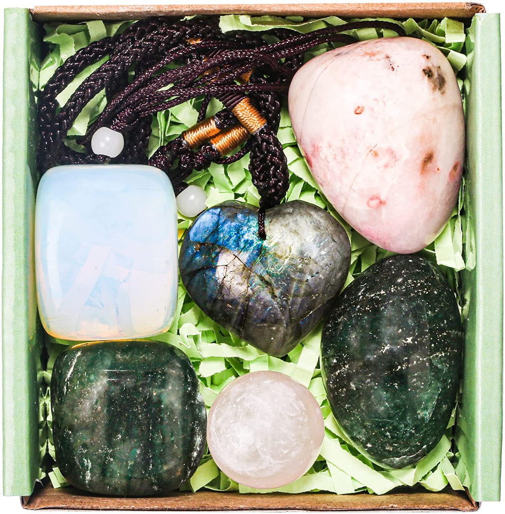 23 Piece Natural Crystal Stone Set Gift Box | Clairvoyant Crystals