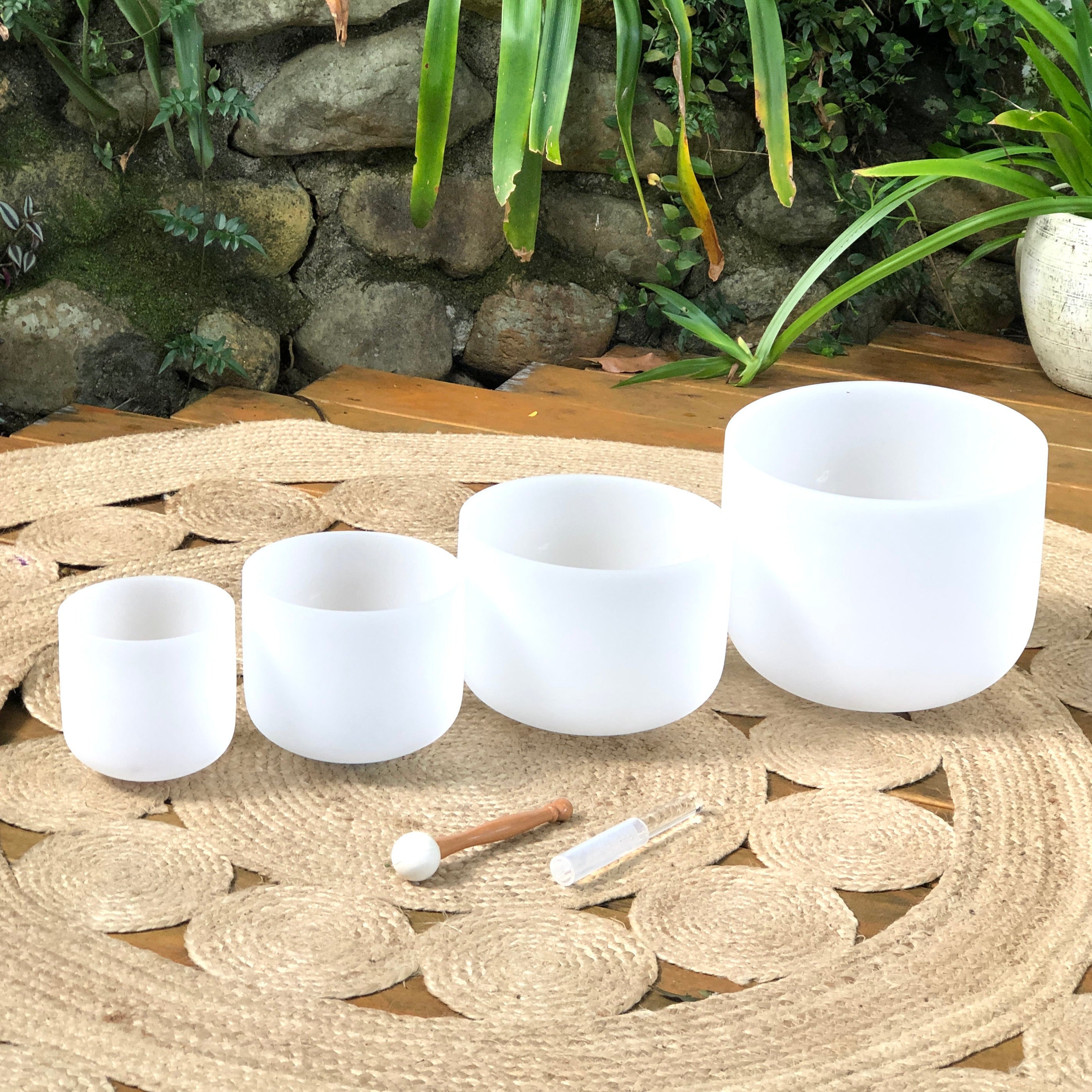 Set of 4 White Sound Therapy Bowls — additional product photo